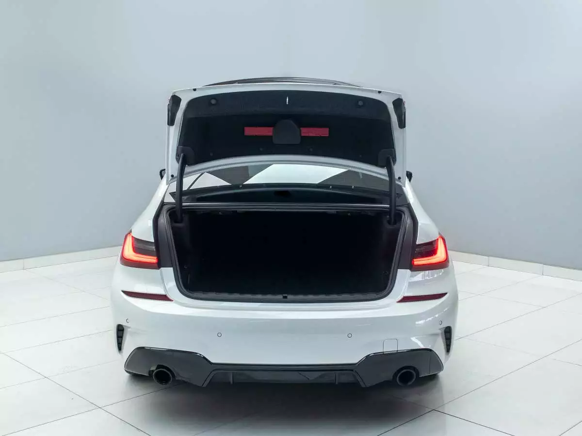 Vehicle Image for 13/24for BMW 3 Series 330i Mzansi Edition