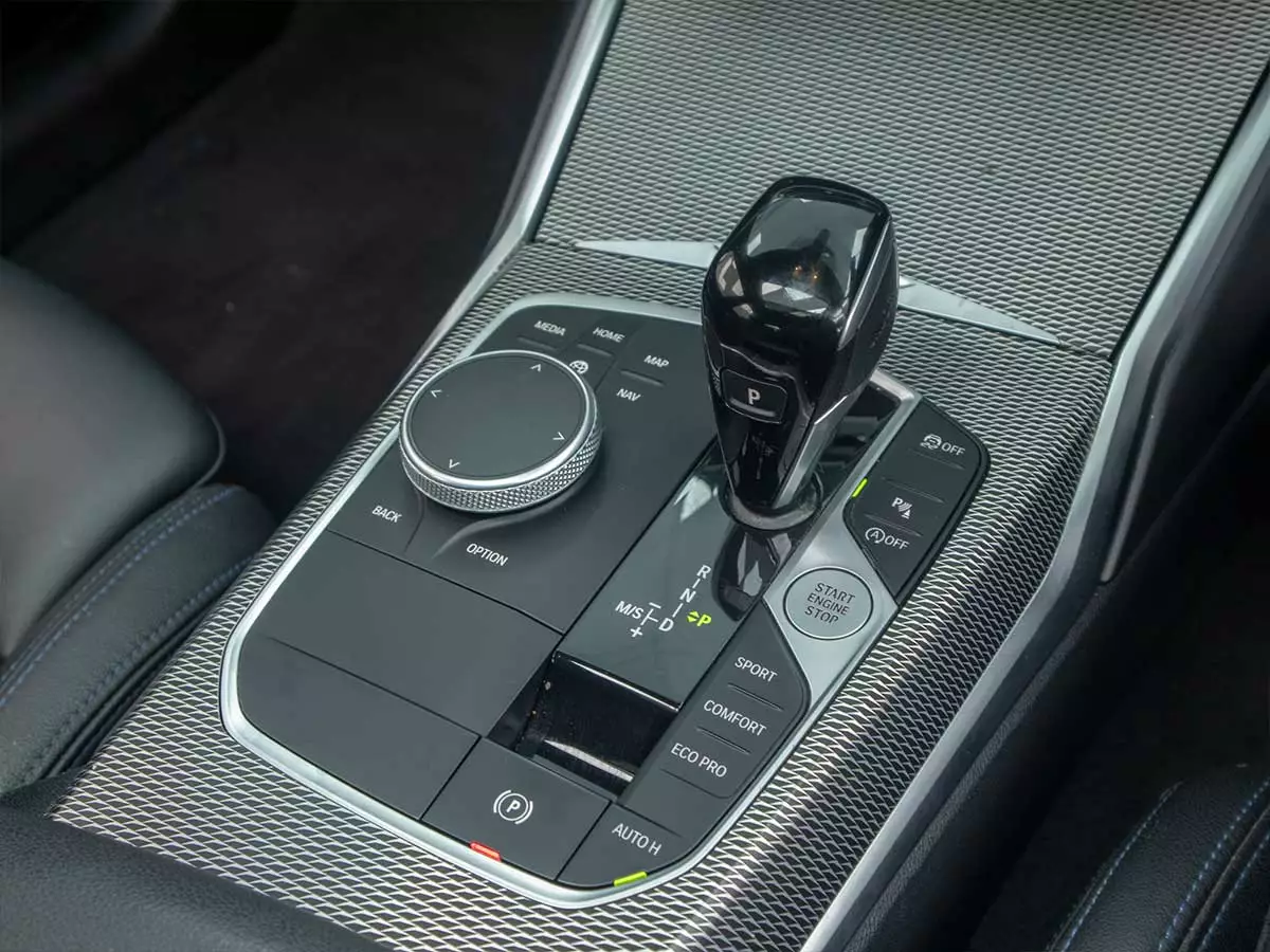 Vehicle Image for 17/24for BMW 3 Series 330i Mzansi Edition