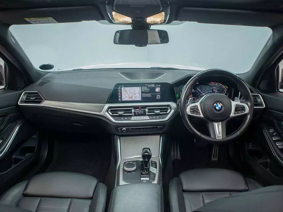 Vehicle Image for 19/24for BMW 3 Series 330i Mzansi Edition