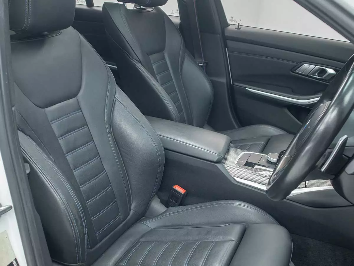 Vehicle Image for 24/24for BMW 3 Series 330i Mzansi Edition