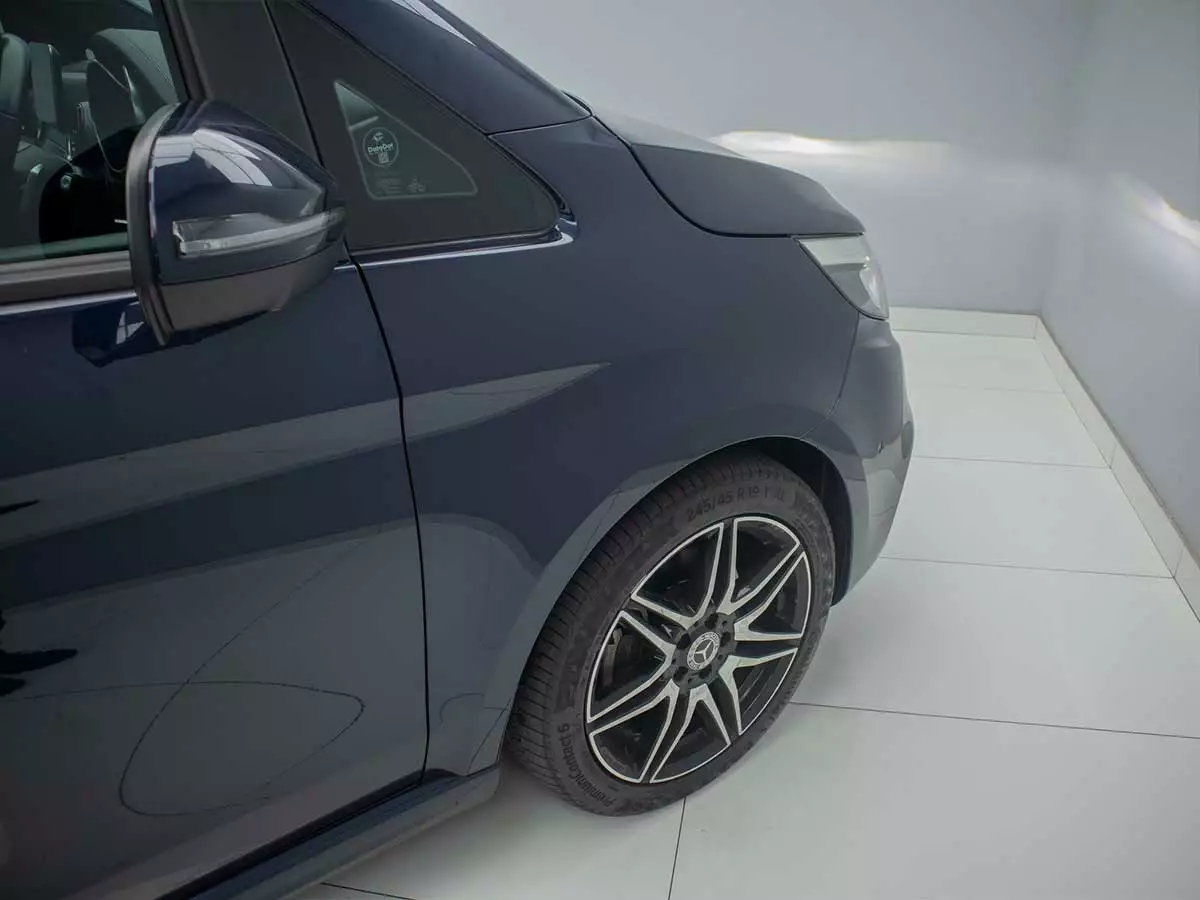 Vehicle Image for 7/26for Mercedes-Benz V-Class V300d Exclusive AMG Line