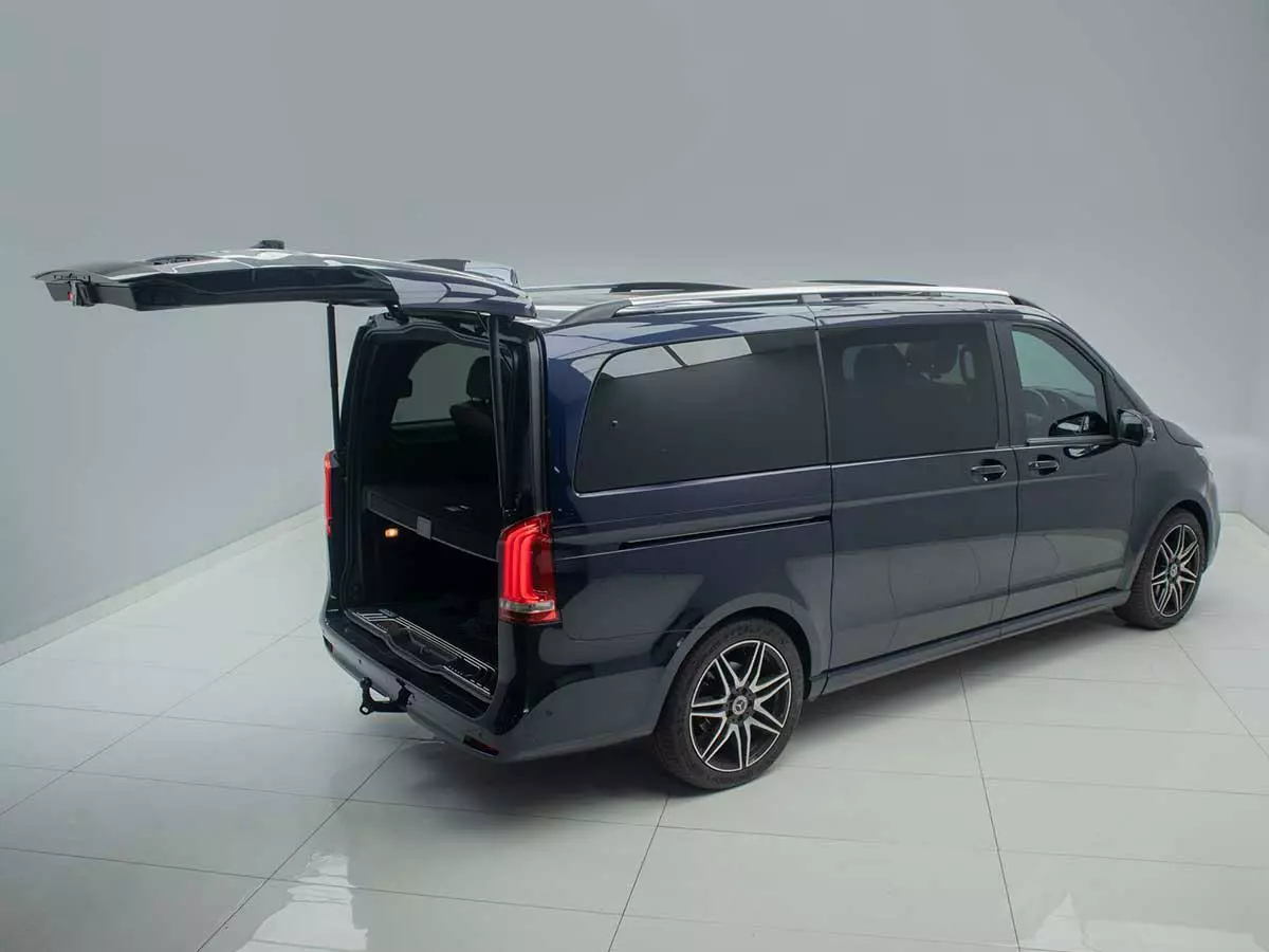 Vehicle Image for 6/26for Mercedes-Benz V-Class V300d Exclusive AMG Line