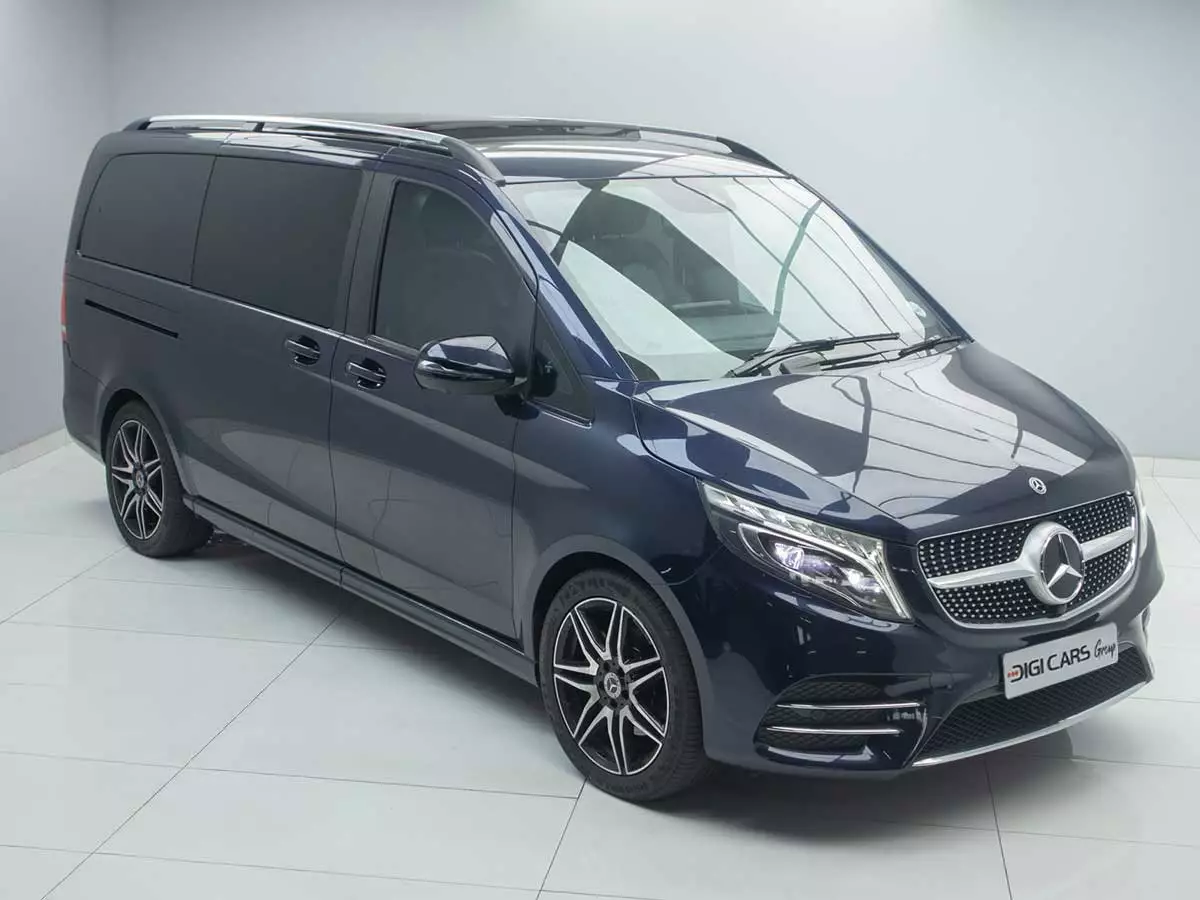 Vehicle Image for 2/26for Mercedes-Benz V-Class V300d Exclusive AMG Line