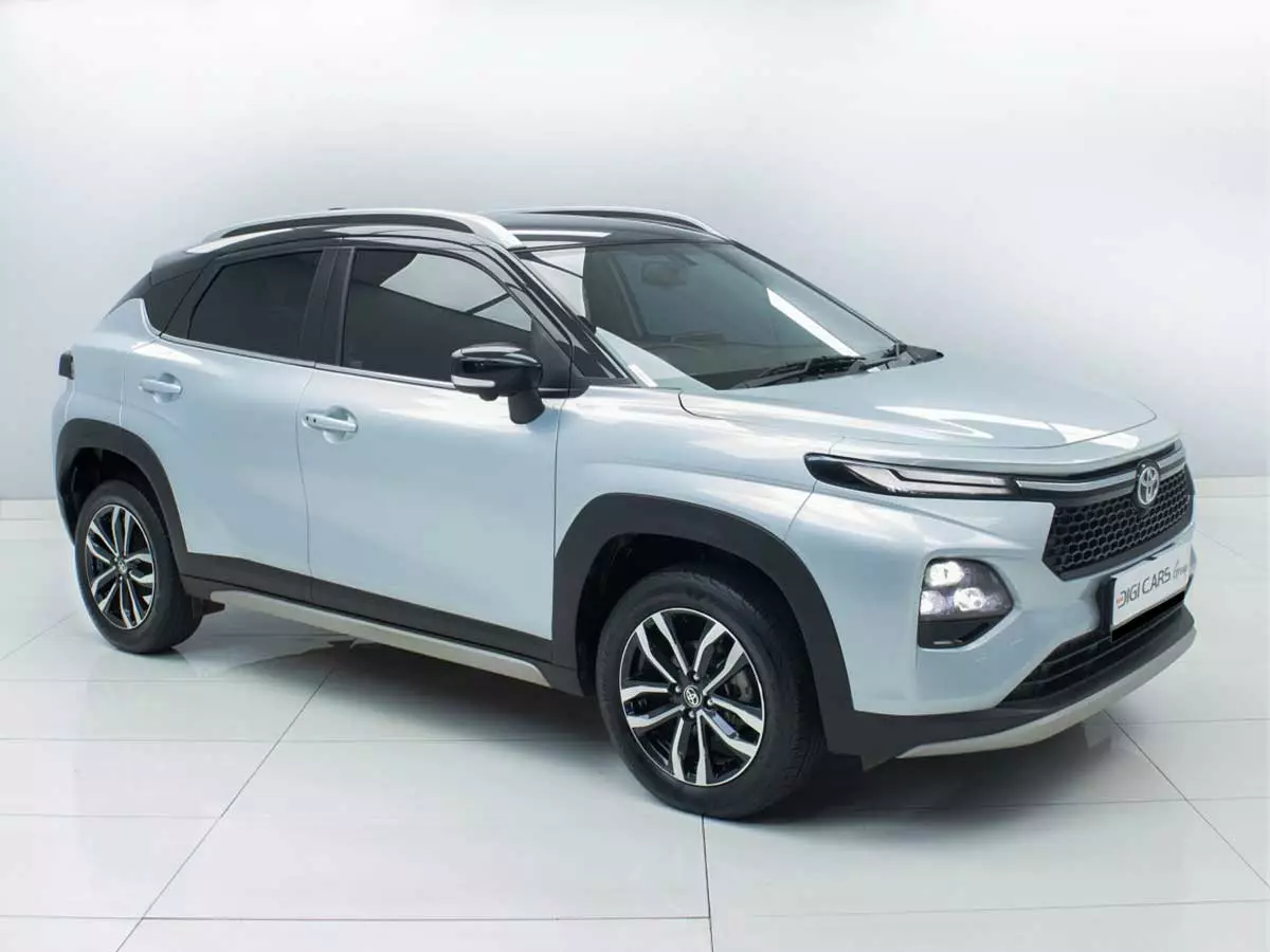 Toyota Starlet Cross 1.5 XR Manual 2024