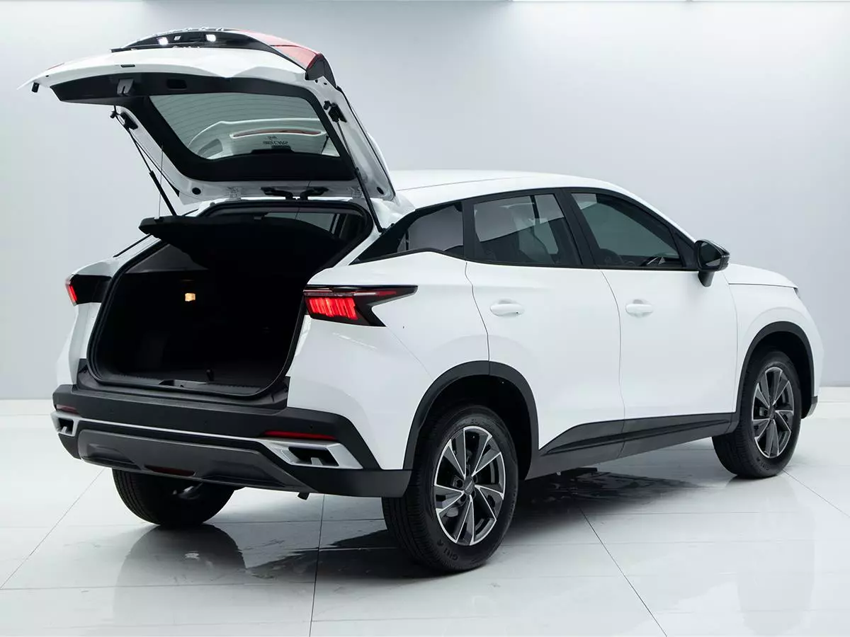 Vehicle Image for 6/17for Omoda C5 1.5 Street