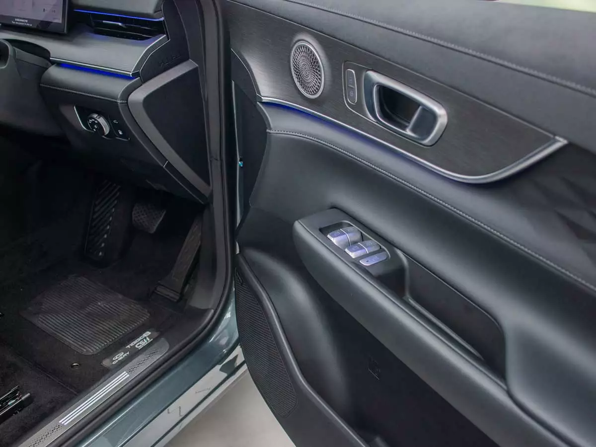 Vehicle Image for 23/26for Chery Tiggo 8 1.5T CSH Plug-in Hybrid Apex