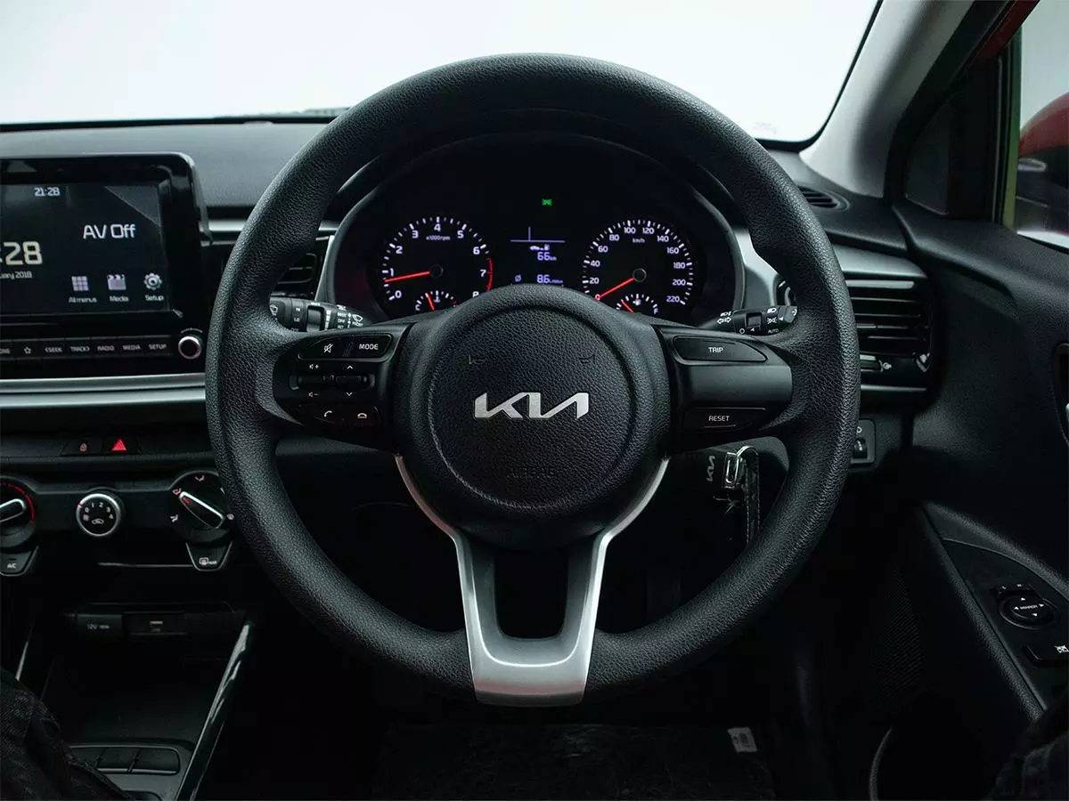 Vehicle Image for 10/17for Kia Rio hatch 1.2 LS