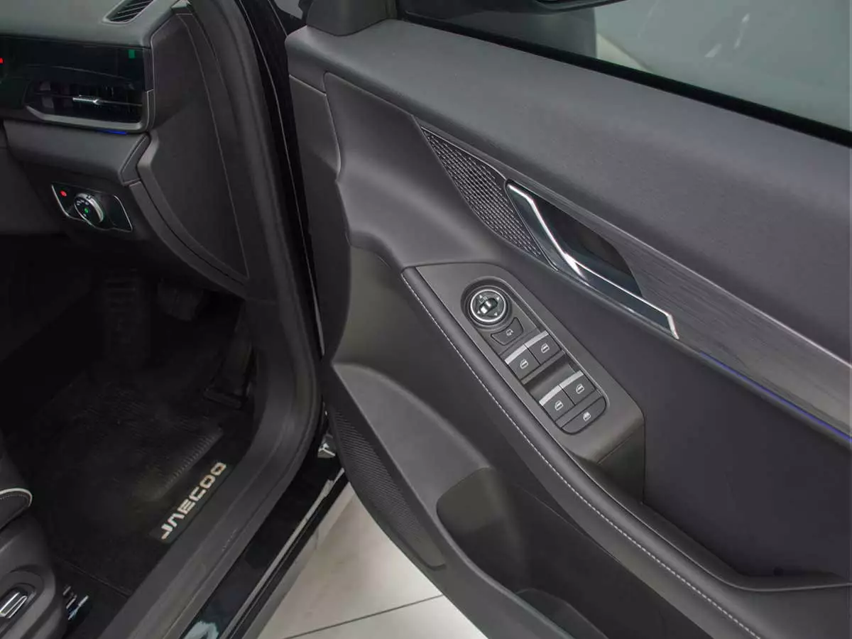 Vehicle Image for 22/24for Jaecoo J5 1.5T Glacier