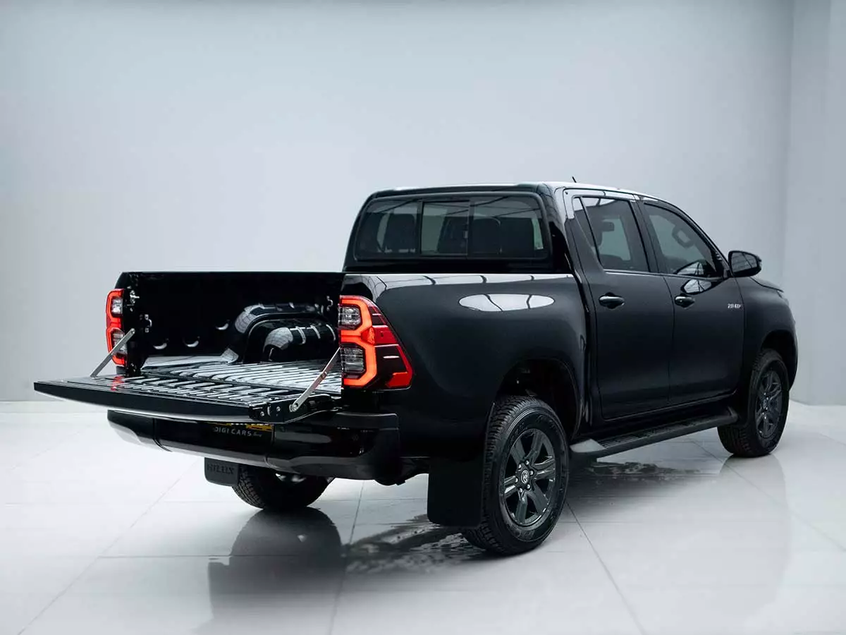 Vehicle Image for 6/17for Toyota Hilux 2.8GD-6 Double Cab 4x4 Raider Auto