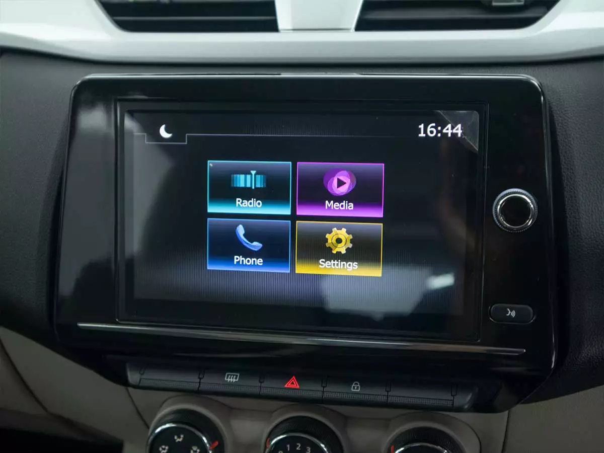 Vehicle Image for 15/24for Renault Triber 1.0 Prestige