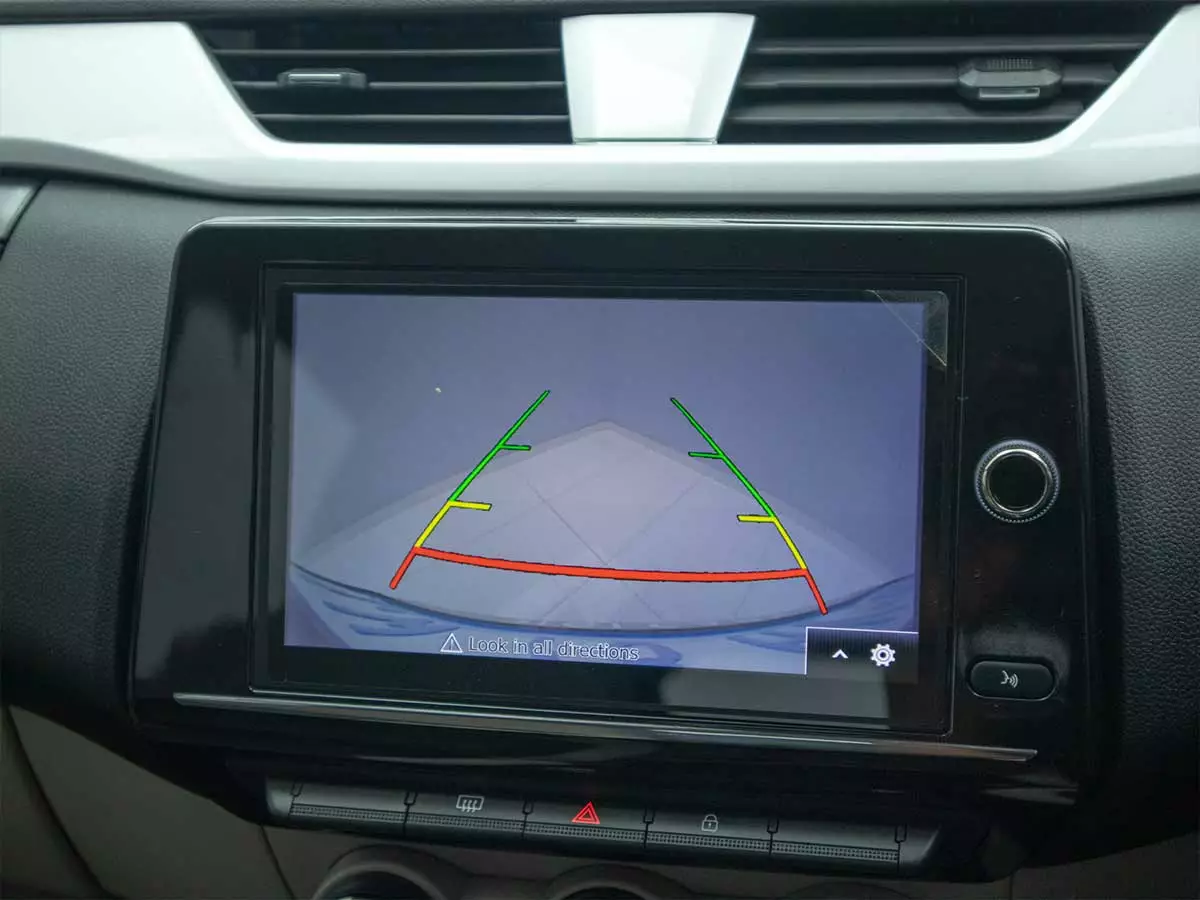 Vehicle Image for 16/24for Renault Triber 1.0 Prestige