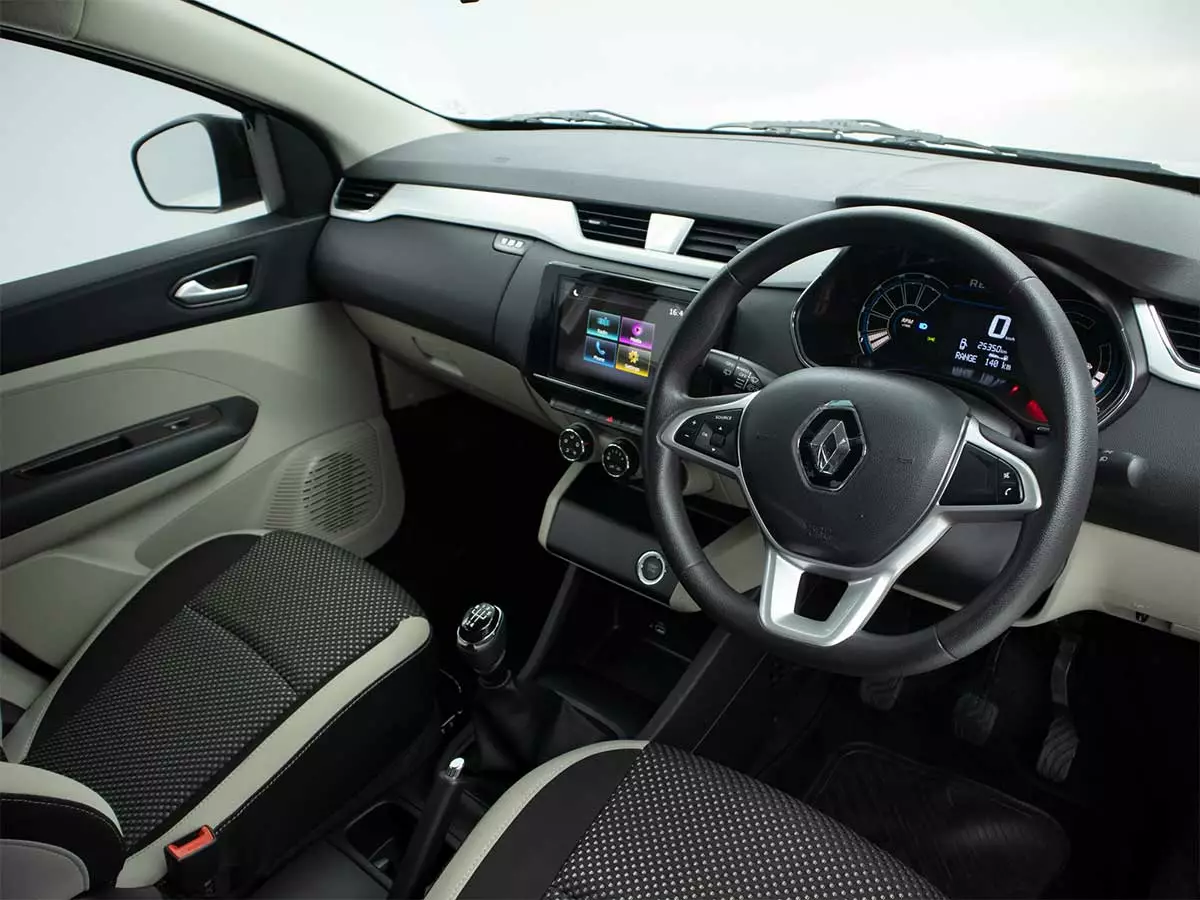 Vehicle Image for 18/24for Renault Triber 1.0 Prestige