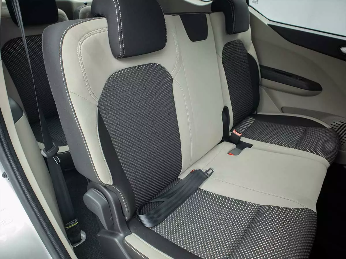 Vehicle Image for 23/24for Renault Triber 1.0 Prestige