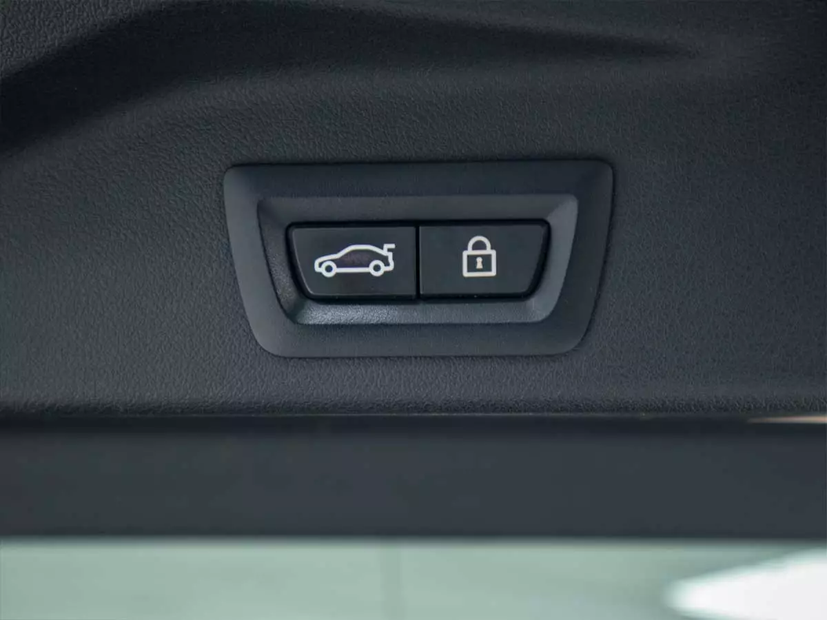 Vehicle Image for 10/23 for BMW X5 xDrive30d M Sport