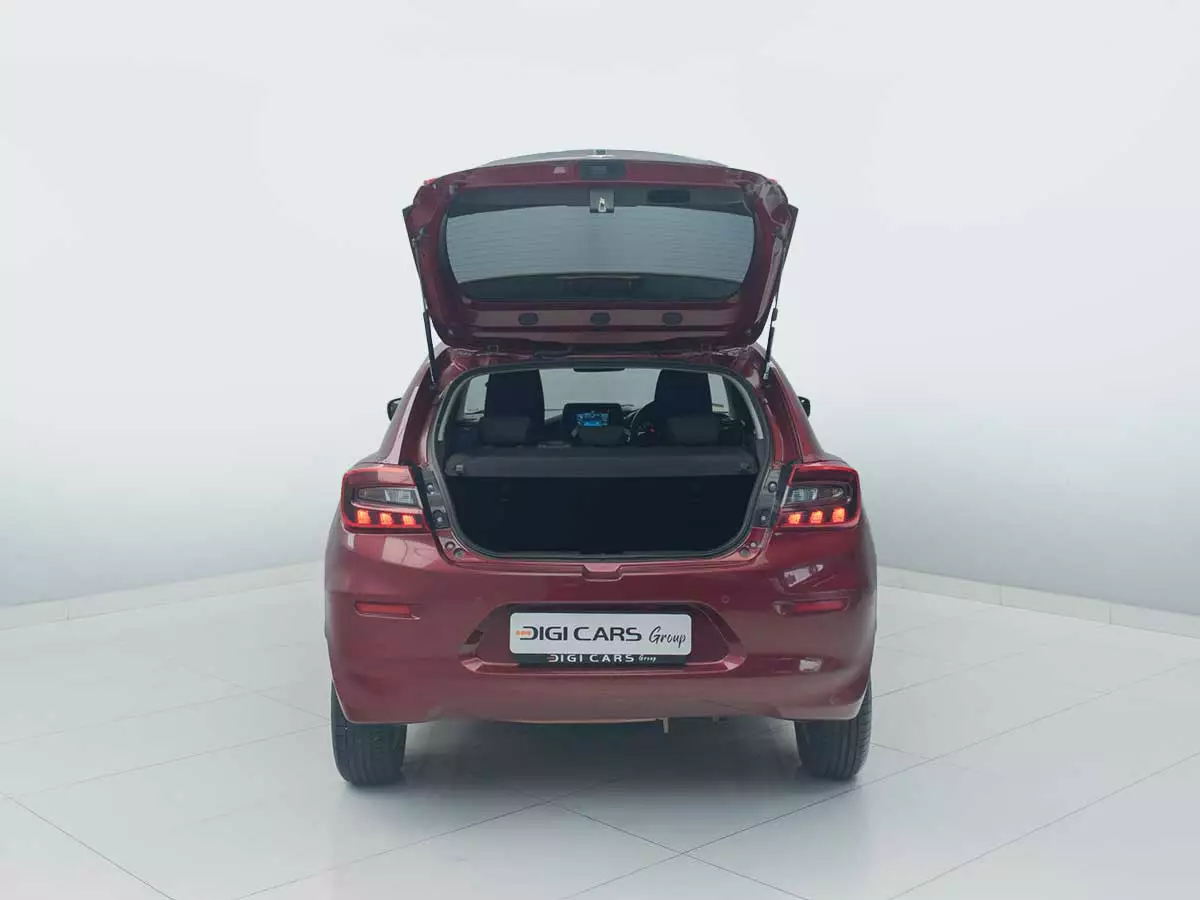 Vehicle Image for 13/24 for Suzuki Baleno 1.5 GL Auto