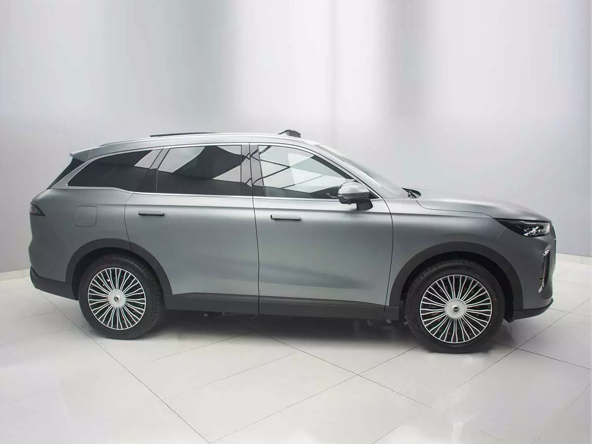 Vehicle Image for 4/25 for Chery Tiggo 9 1.5T CSH Plug-in Hybrid Vanguard AWD