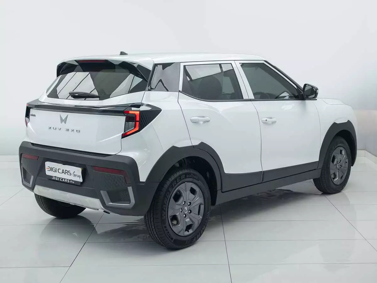 Vehicle Image for 5/23 for Mahindra XUV 3XO 1.2T MX2 Auto
