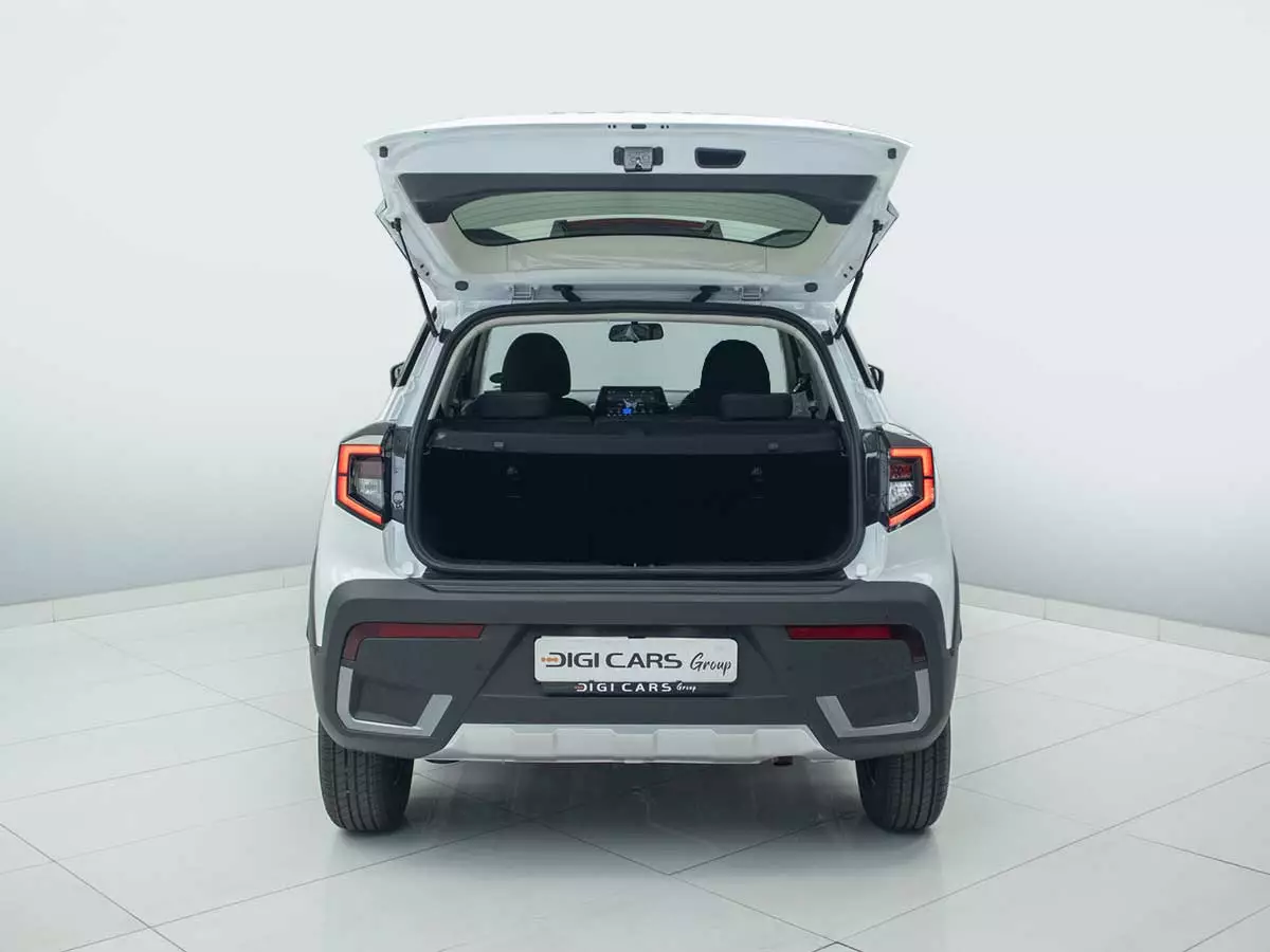 Vehicle Image for 13/23 for Mahindra XUV 3XO 1.2T MX2 Auto