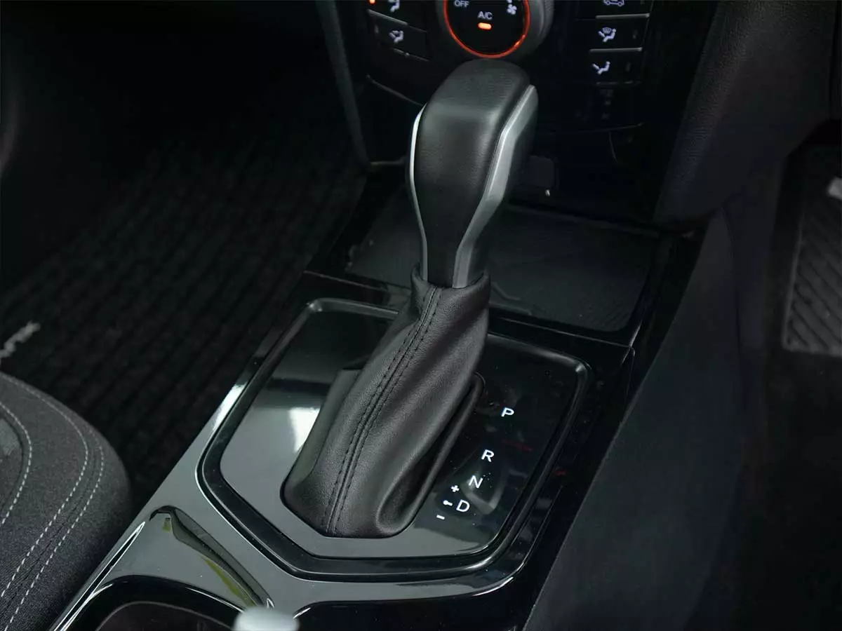 Vehicle Image for 16/23 for Mahindra XUV 3XO 1.2T MX2 Auto