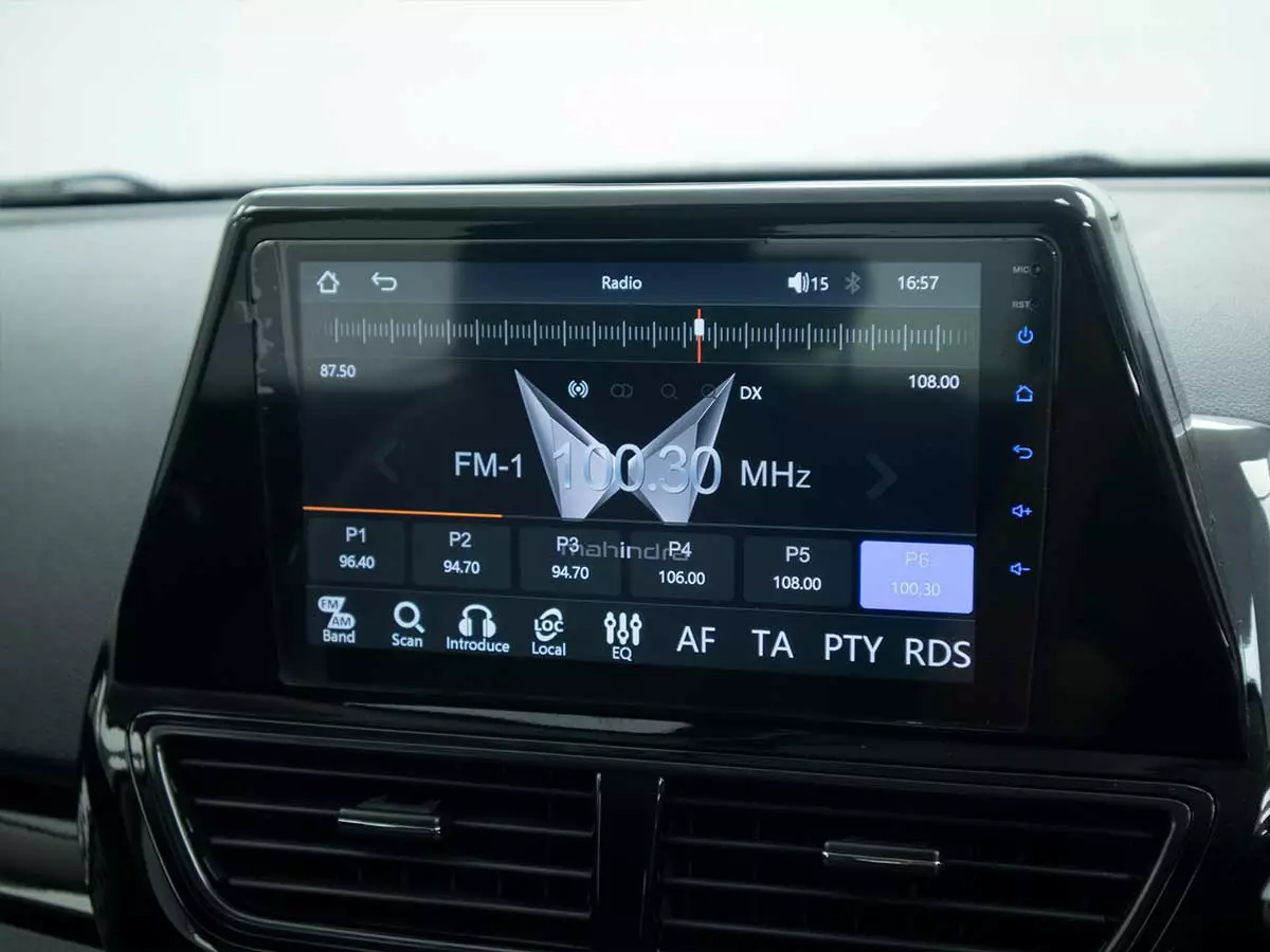 Vehicle Image for 15/23 for Mahindra XUV 3XO 1.2T MX2 Auto