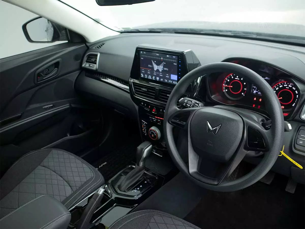 Vehicle Image for 17/23 for Mahindra XUV 3XO 1.2T MX2 Auto