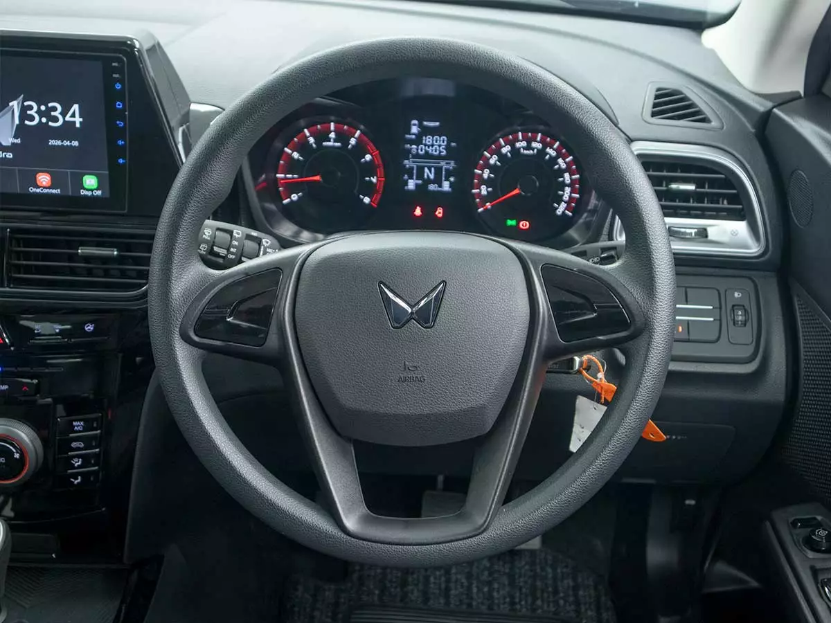 Vehicle Image for 14/23 for Mahindra XUV 3XO 1.2T MX2 Manual