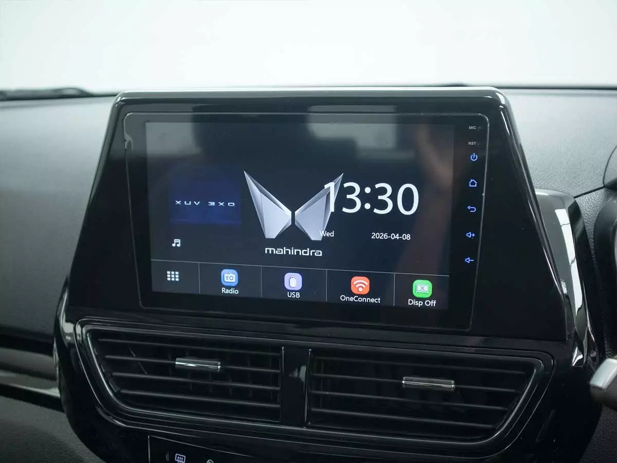 Vehicle Image for 15/23 for Mahindra XUV 3XO 1.2T MX2 Manual
