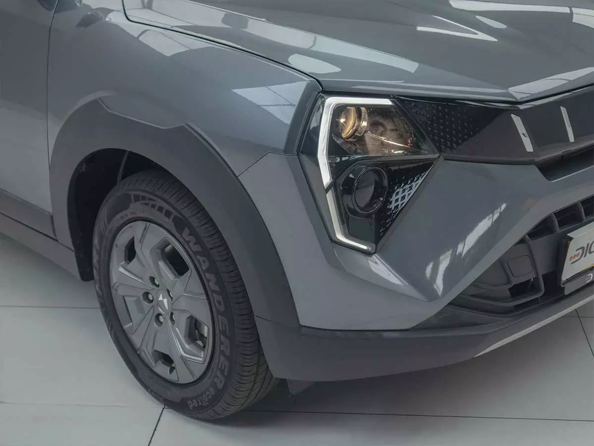 Vehicle Image for 8/23 for Mahindra XUV 3XO 1.2T MX2 Auto