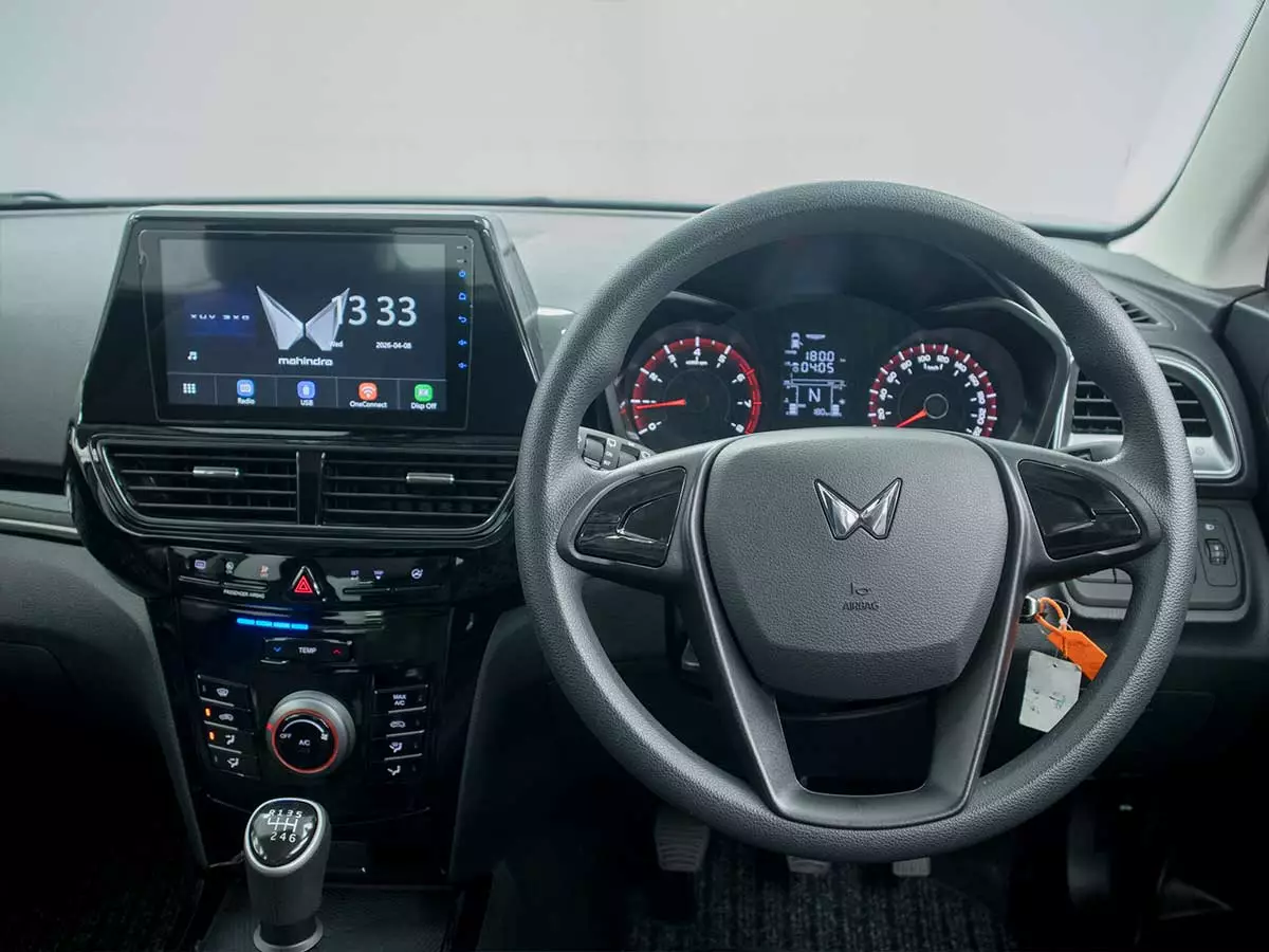 Vehicle Image for 19/23 for Mahindra XUV 3XO 1.2T MX2 Auto