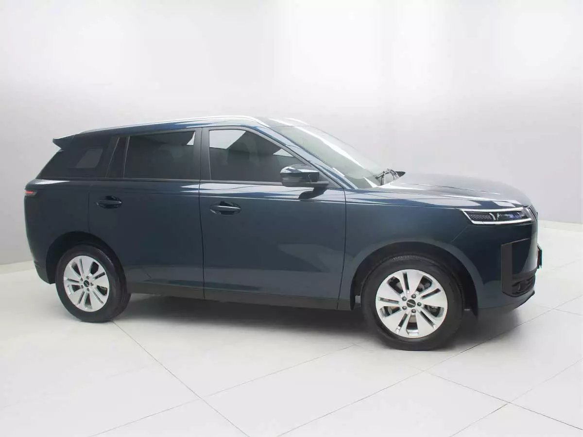 Vehicle Image for 4/24 for Jaecoo J5 1.5T Glacier