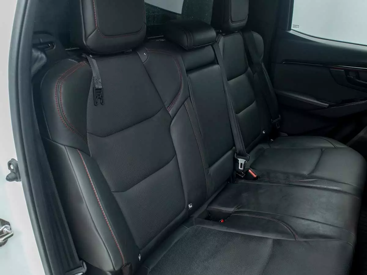 Vehicle Image for 23/24 for Isuzu D-Max 1.9 DDi HR X-RIDER 4x4