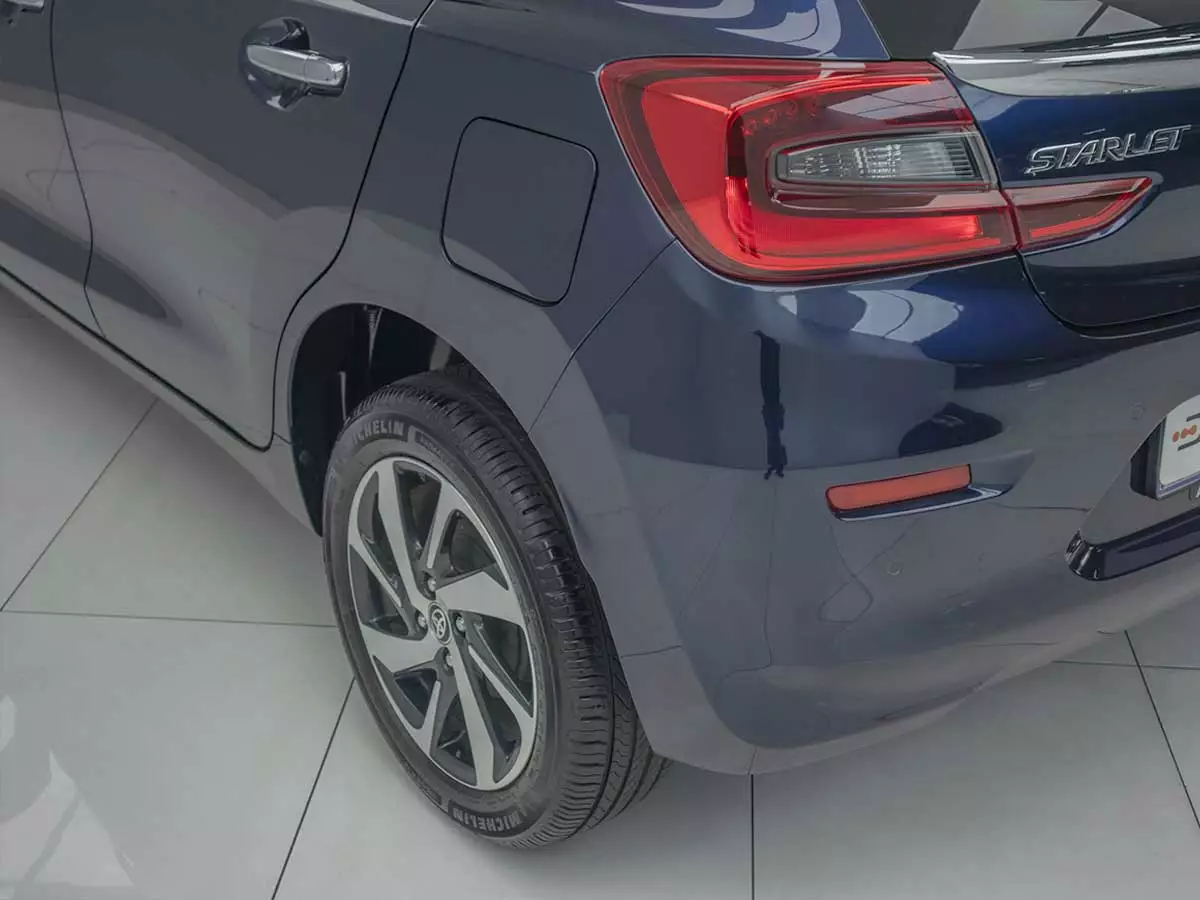 Vehicle Image for 10/24 for Toyota Starlet 1.5 XR Auto