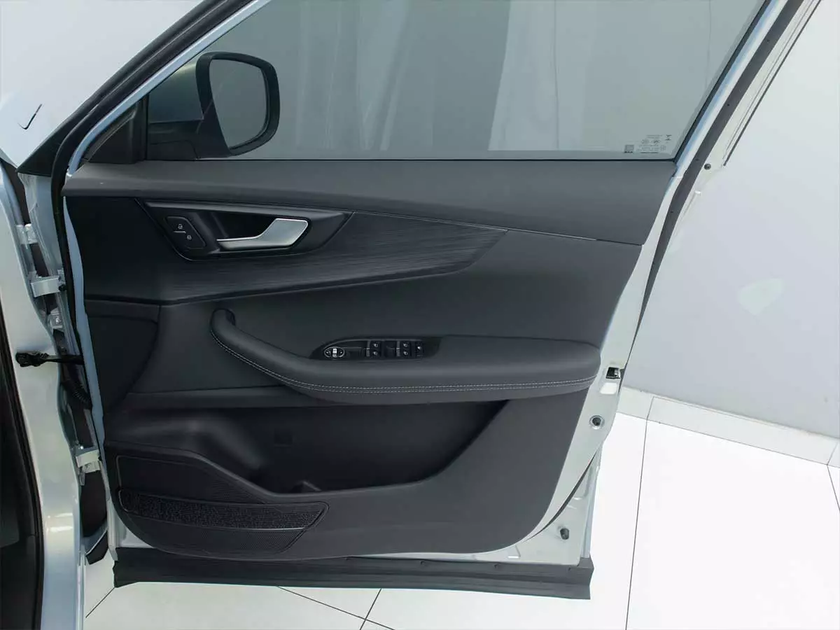 Vehicle Image for 23/25 for Chery Tiggo Cross 1.5 LiT Auto