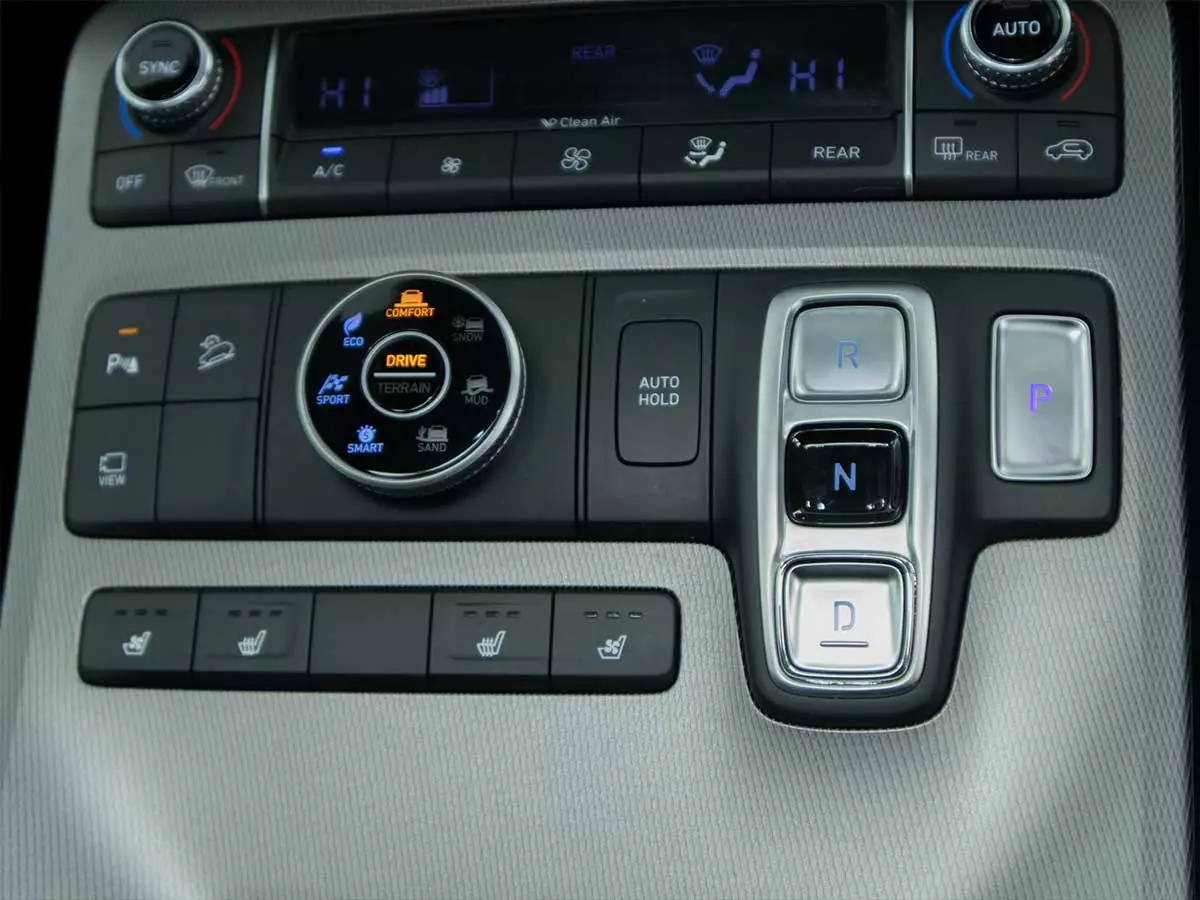 Vehicle Image for 17/25 for Hyundai Palisade 2.2D 4WD Elite 8-seater