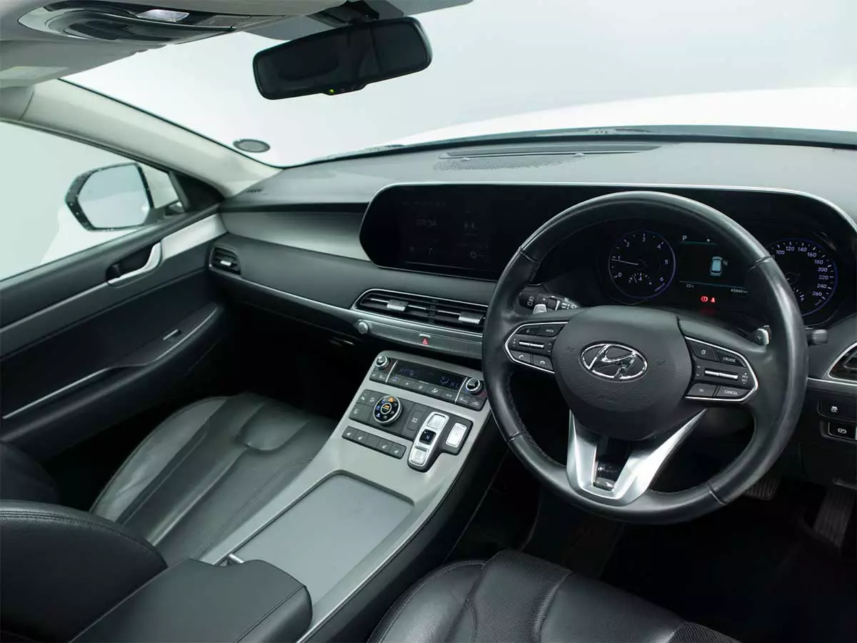 Vehicle Image for 18/25 for Hyundai Palisade 2.2D 4WD Elite 8-seater