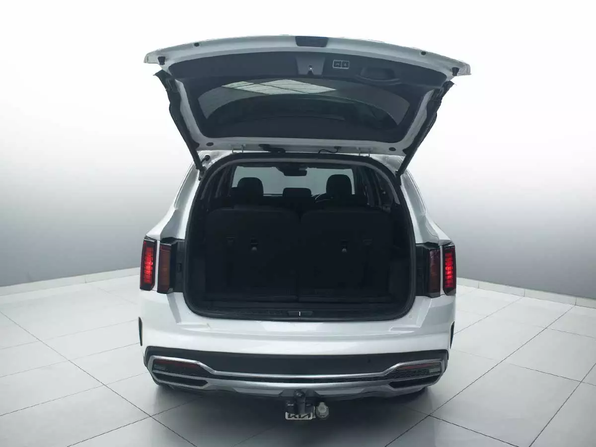 Vehicle Image for 13/25 for Kia Sorento 2.2CRDi EX+