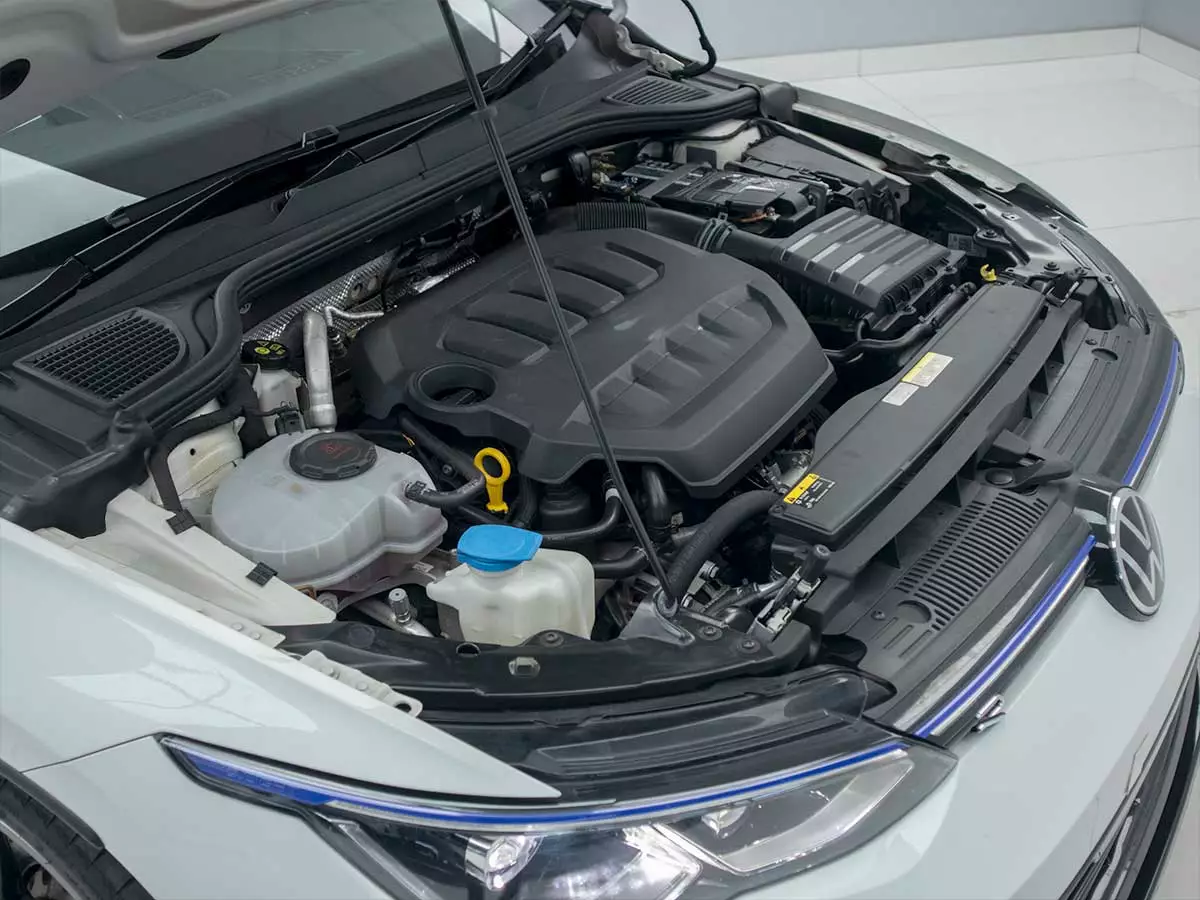 Vehicle Image for 8/23 for Volkswagen Golf R
