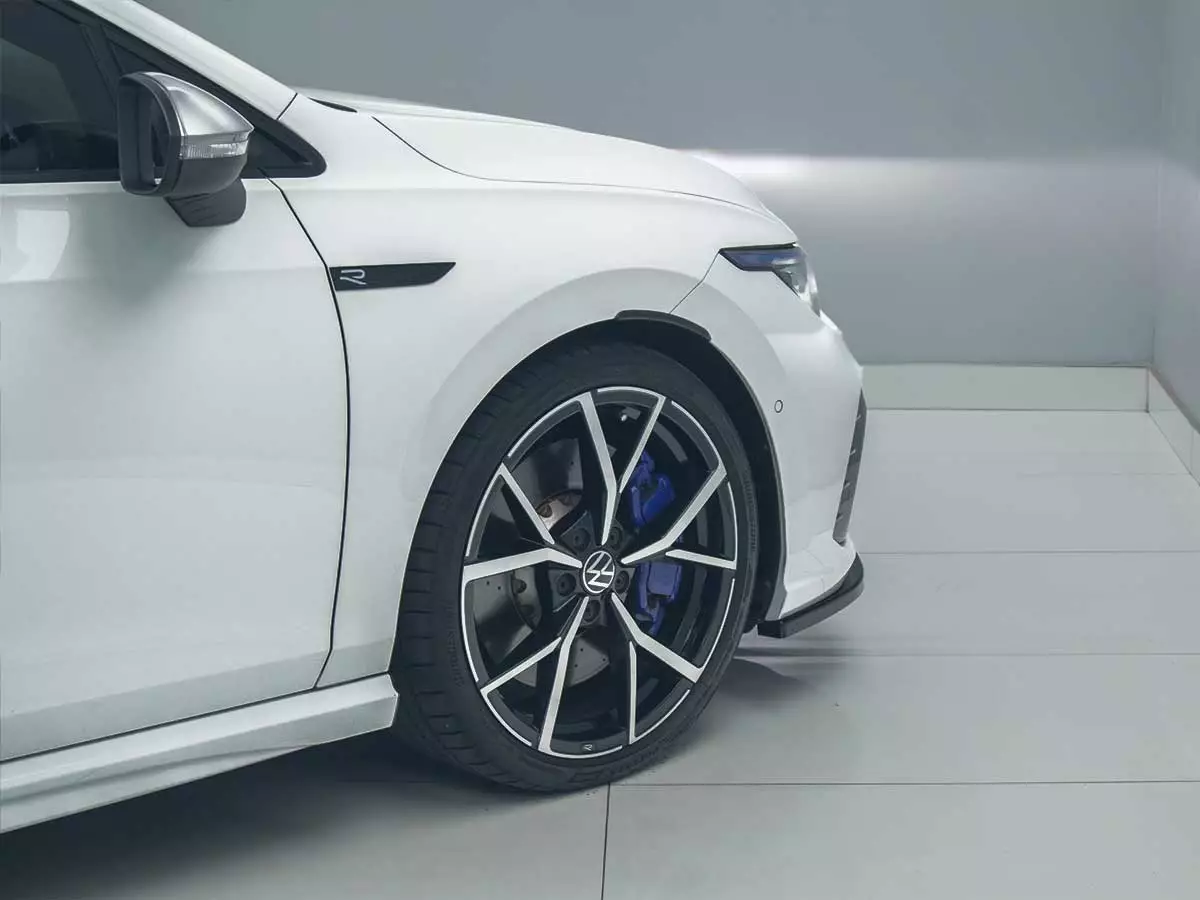 Vehicle Image for 7/23 for Volkswagen Golf R