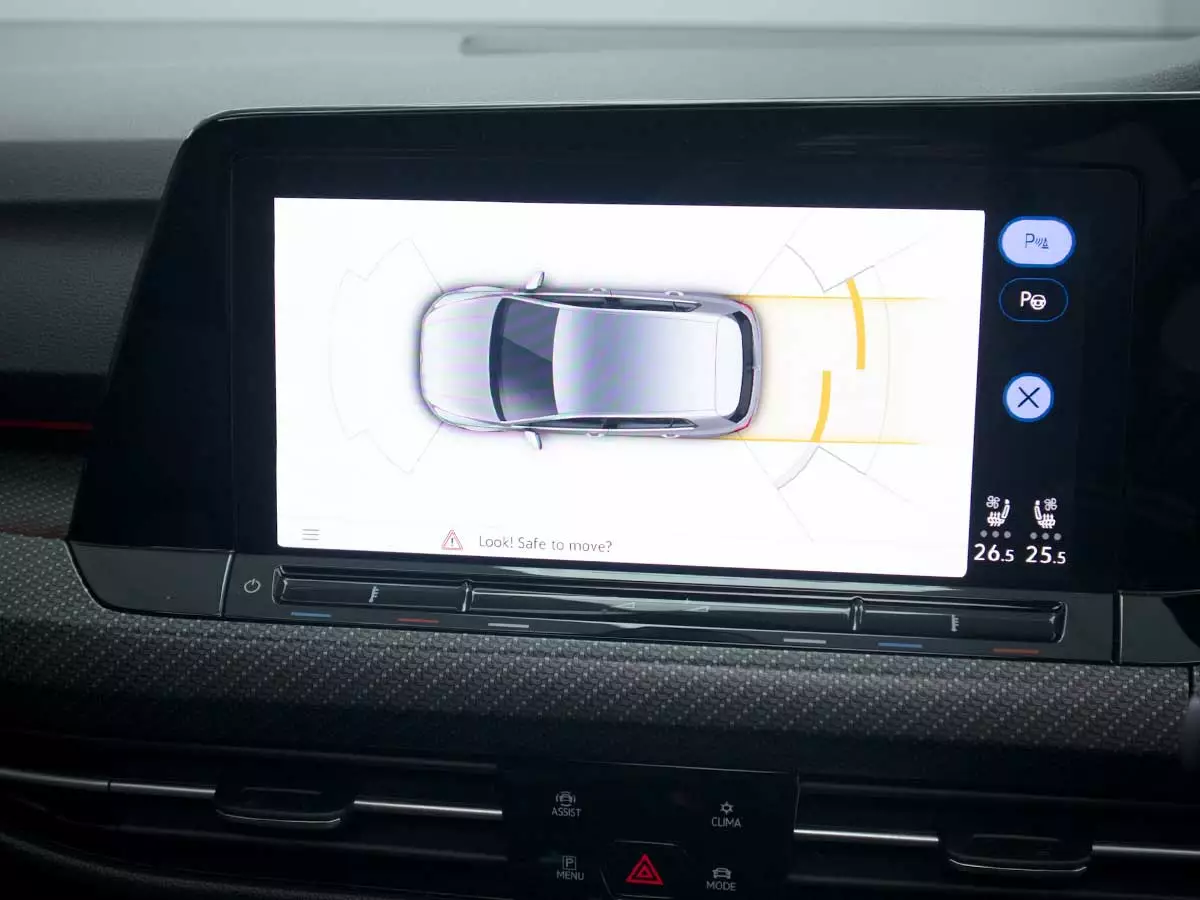 Vehicle Image for 15/23 for Volkswagen Golf R