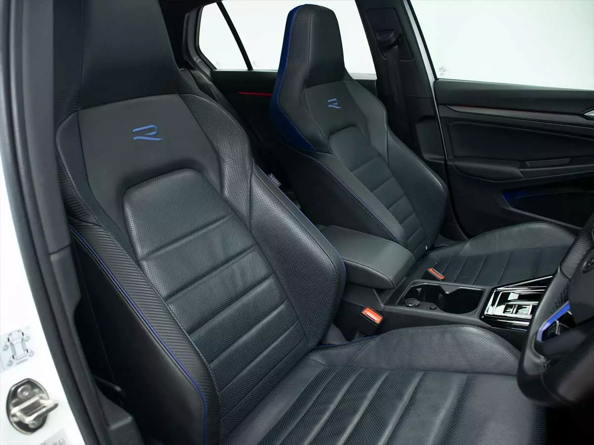 Vehicle Image for 23/23 for Volkswagen Golf R
