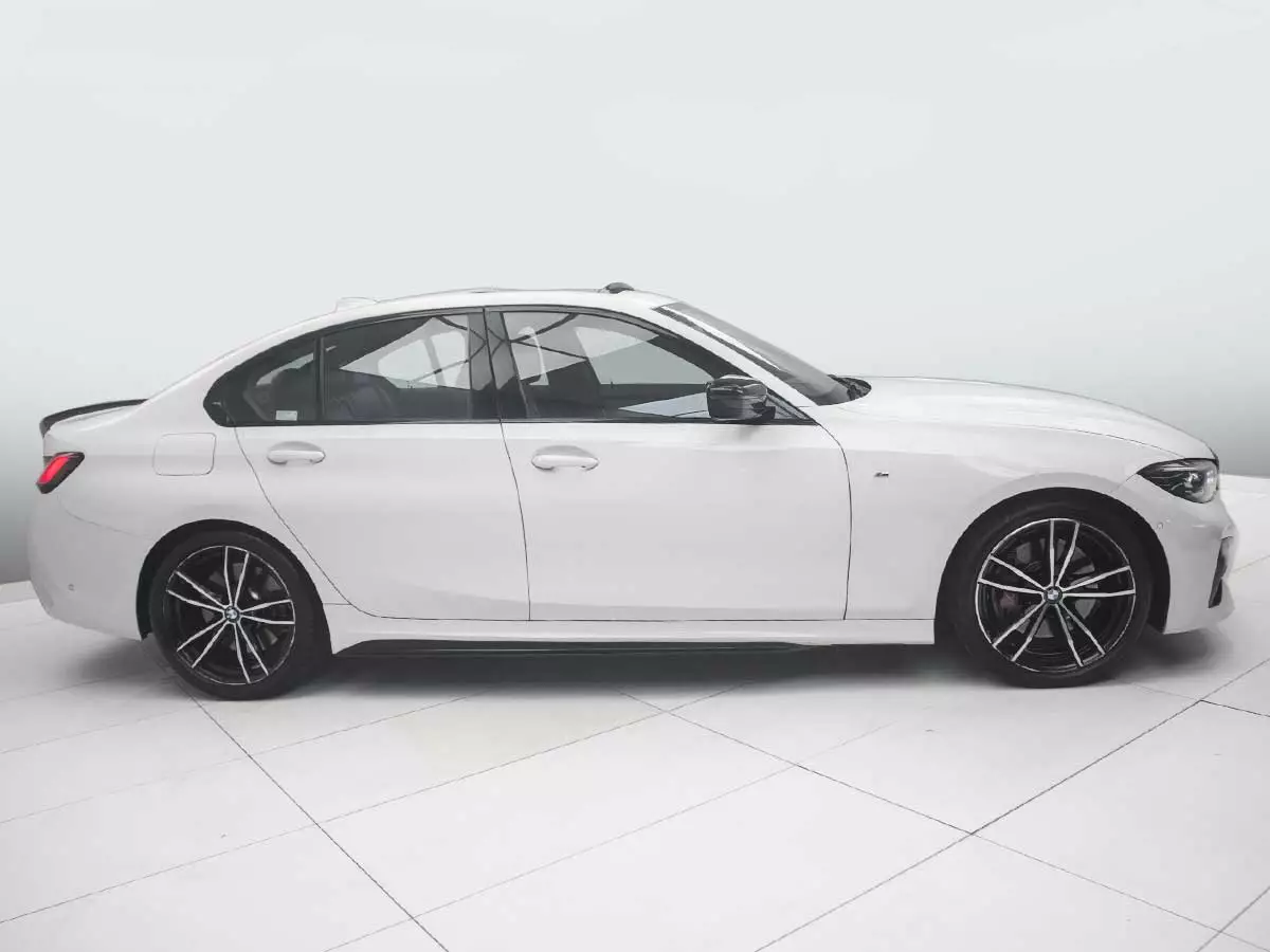 Vehicle Image for 4/24 for BMW 3 Series 320d Mzansi Edition