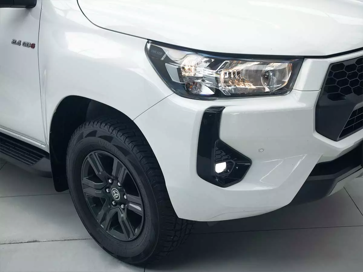 Vehicle Image for 8/24 for Toyota Hilux 2.4GD-6 Double Cab 4x4 Raider Auto