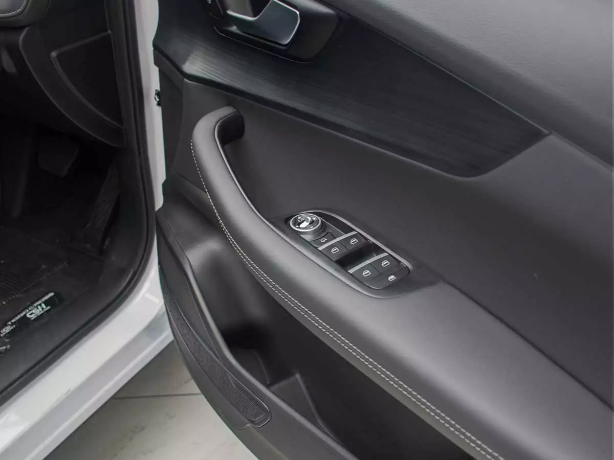 Vehicle Image for 23/25 for Chery Tiggo Cross 1.5 CSH HEV Comfort