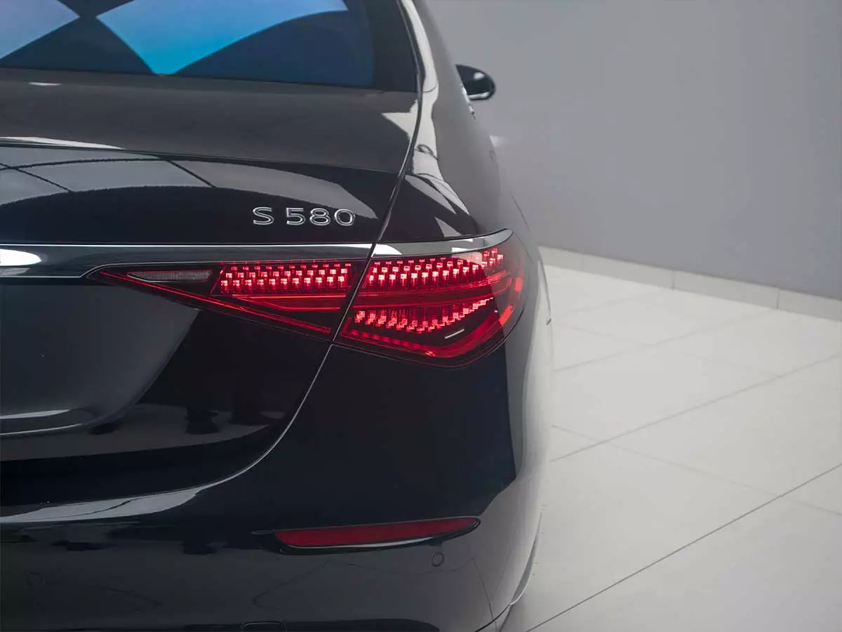 Vehicle Image for 12/26 for Mercedes-Maybach S-Class S580