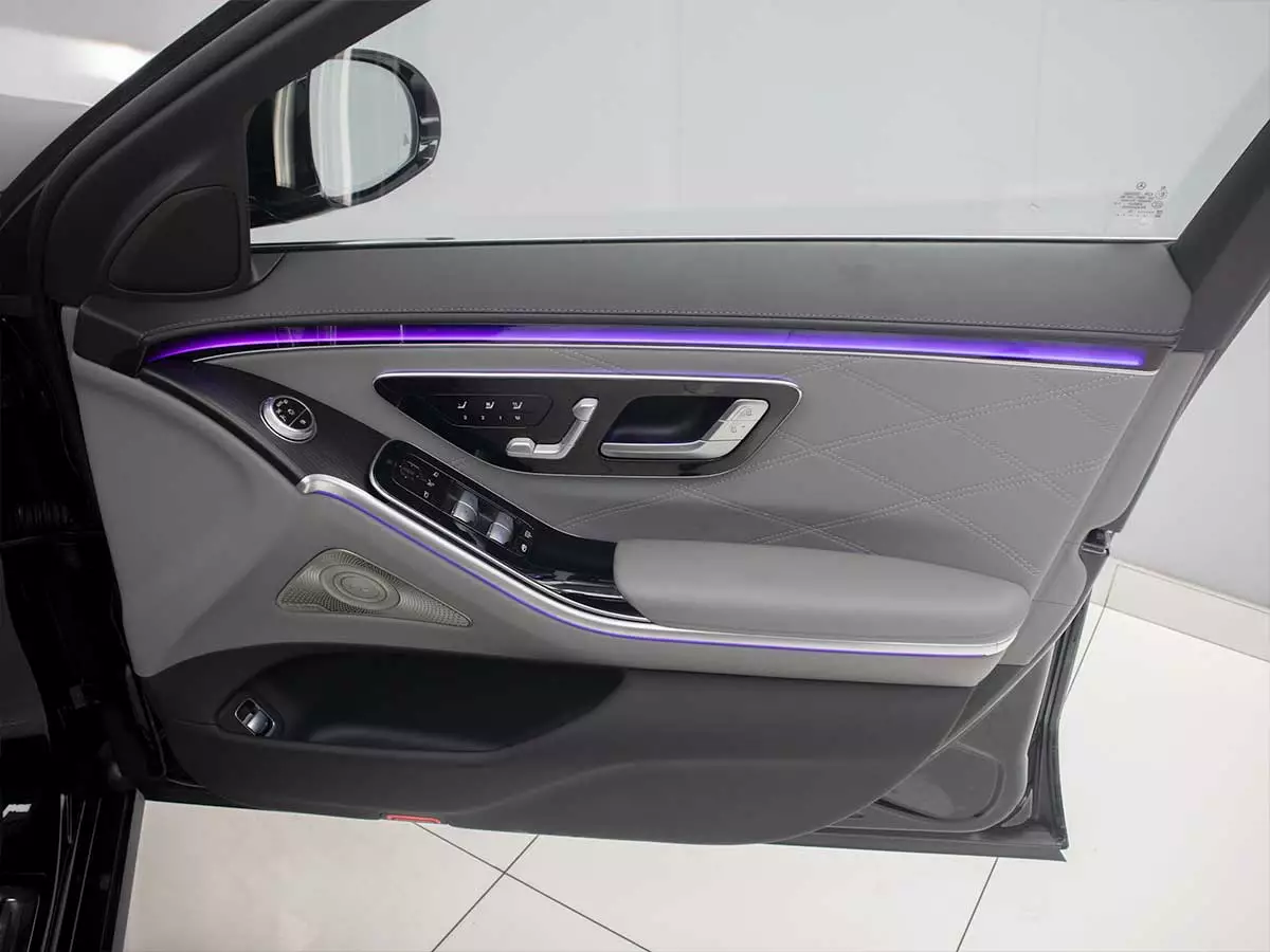 Vehicle Image for 23/26 for Mercedes-Maybach S-Class S580