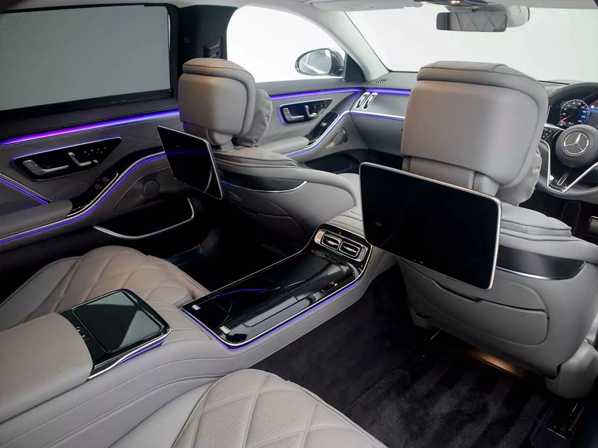 Vehicle Image for 25/26 for Mercedes-Maybach S-Class S580