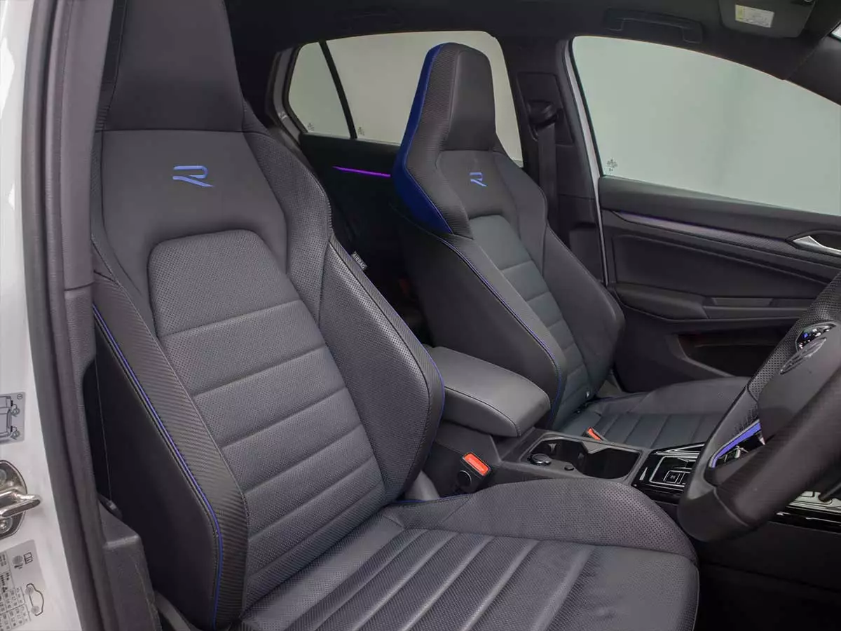 Vehicle Image for 23/23 for Volkswagen Golf R
