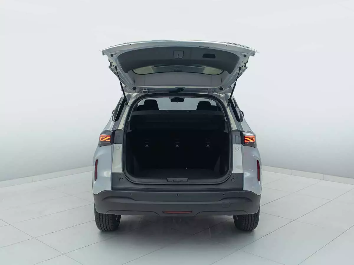 Vehicle Image for 14/25 for Chery Tiggo Cross 1.5 LiT Auto