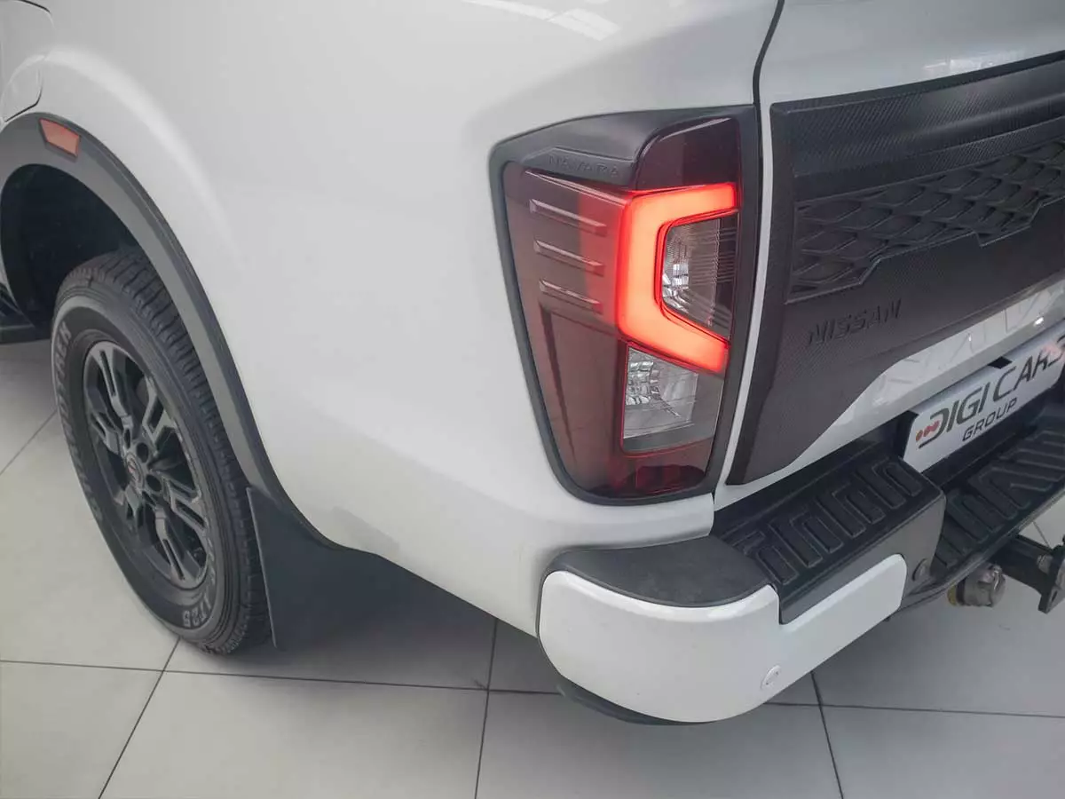 Vehicle Image for 10/24 for Nissan Navara 2.5DDTi Double Cab PRO-2X