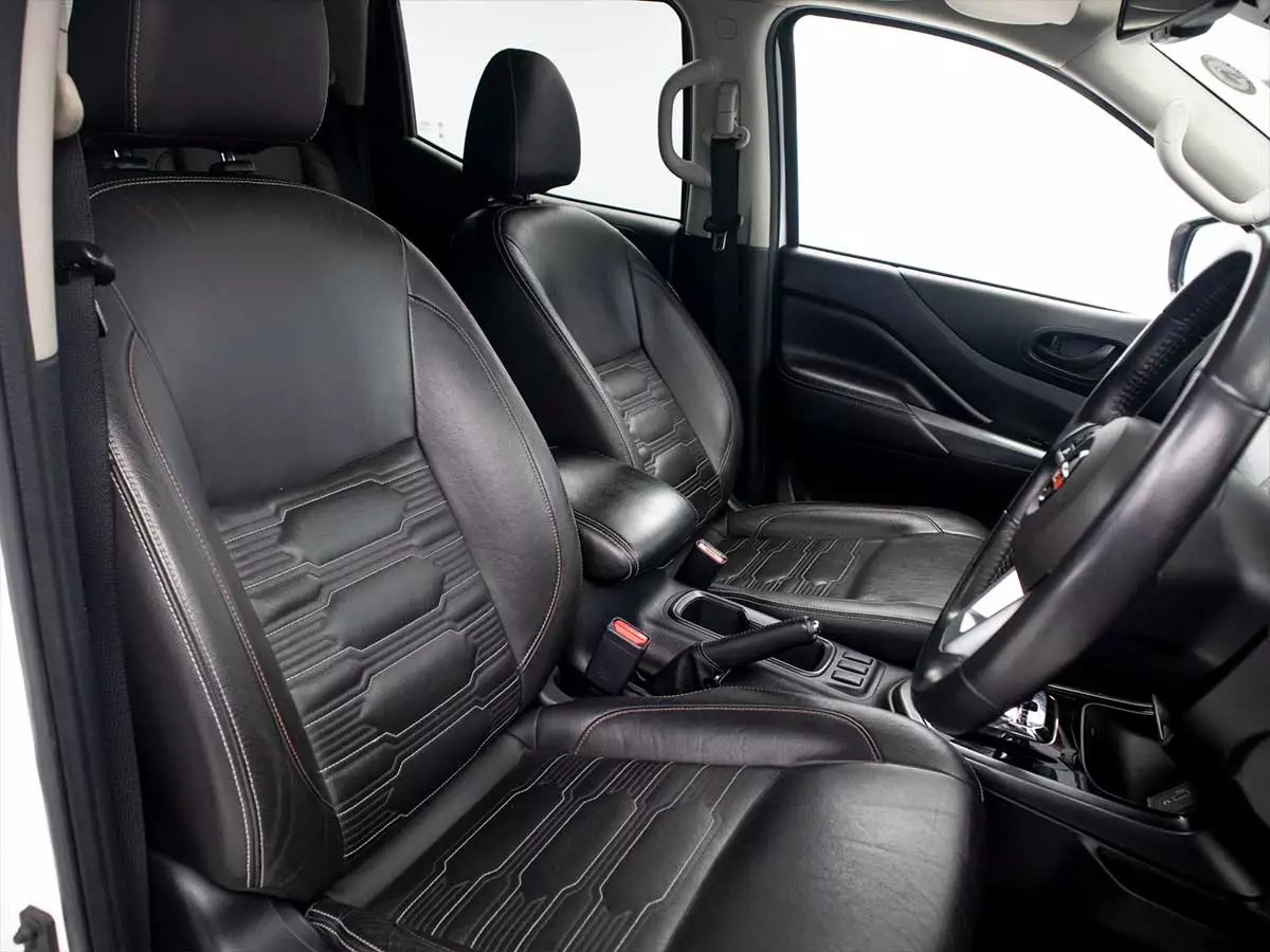 Vehicle Image for 24/24 for Nissan Navara 2.5DDTi Double Cab PRO-2X